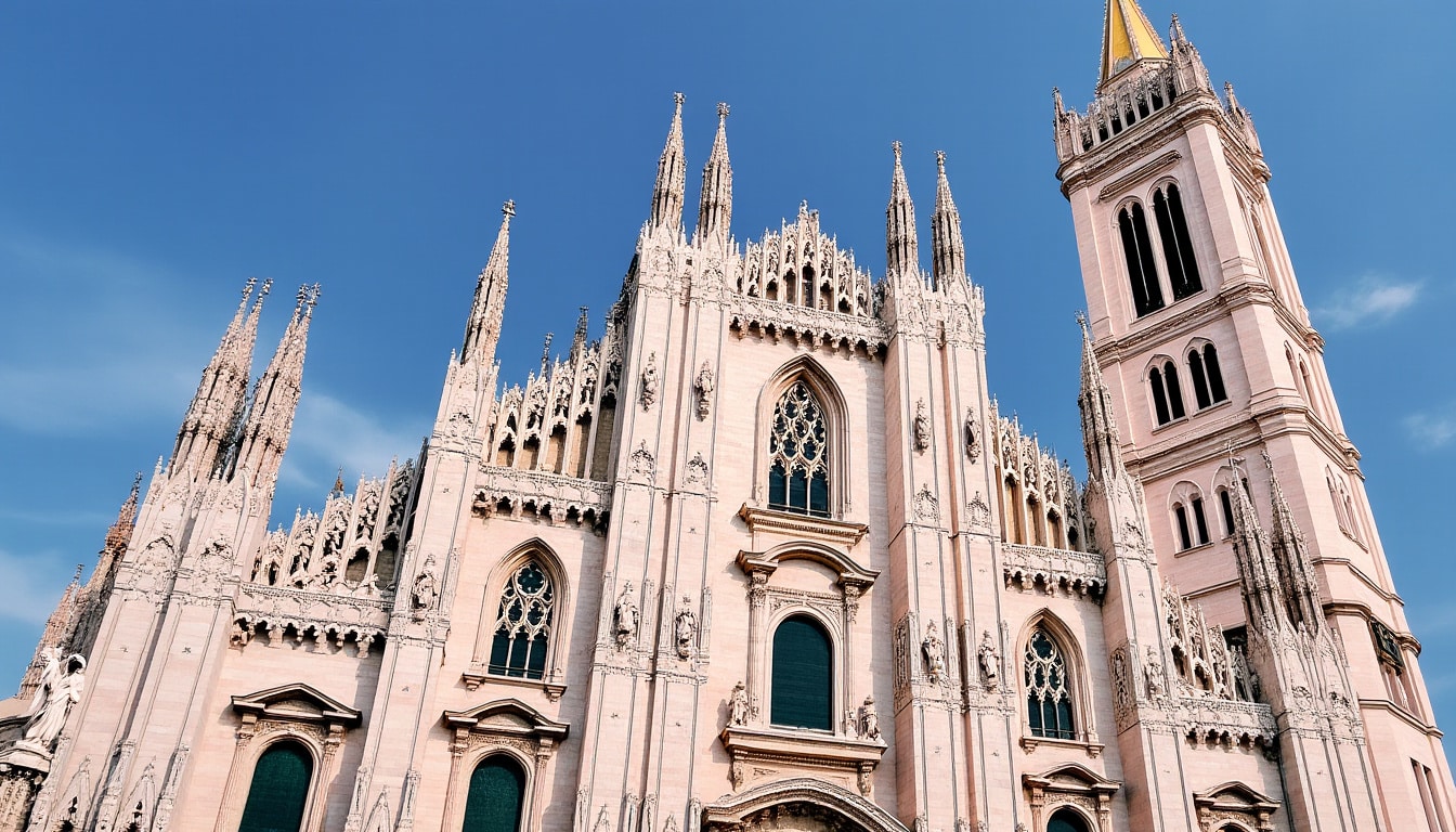 découvrez les meilleures attractions et lieux d'intérêt à Milan, des monuments emblématiques comme le Duomo aux trésors cachés dans les quartiers vibrants de la ville. explorez l'art, la culture et l'histoire dans la capitale de la mode en Italie.